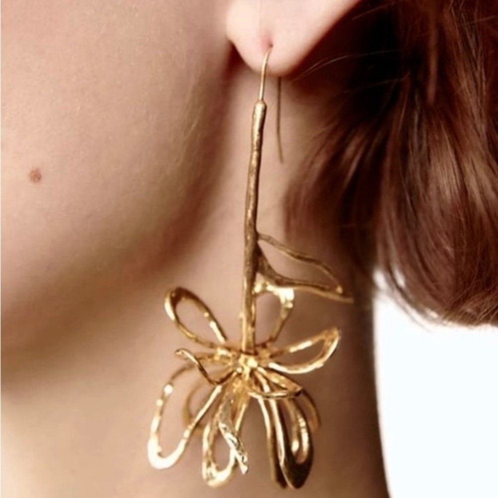 Anthropologie long petals Golden Flower Earrings nwt